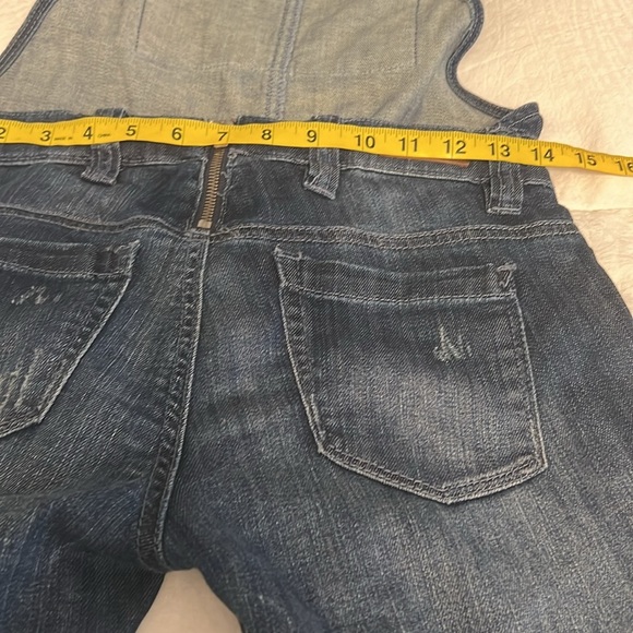 Blank NYC Size 25 Skinny Leg Overalls Whiskered Fading Ankle Zipper - Picture 10 of 13